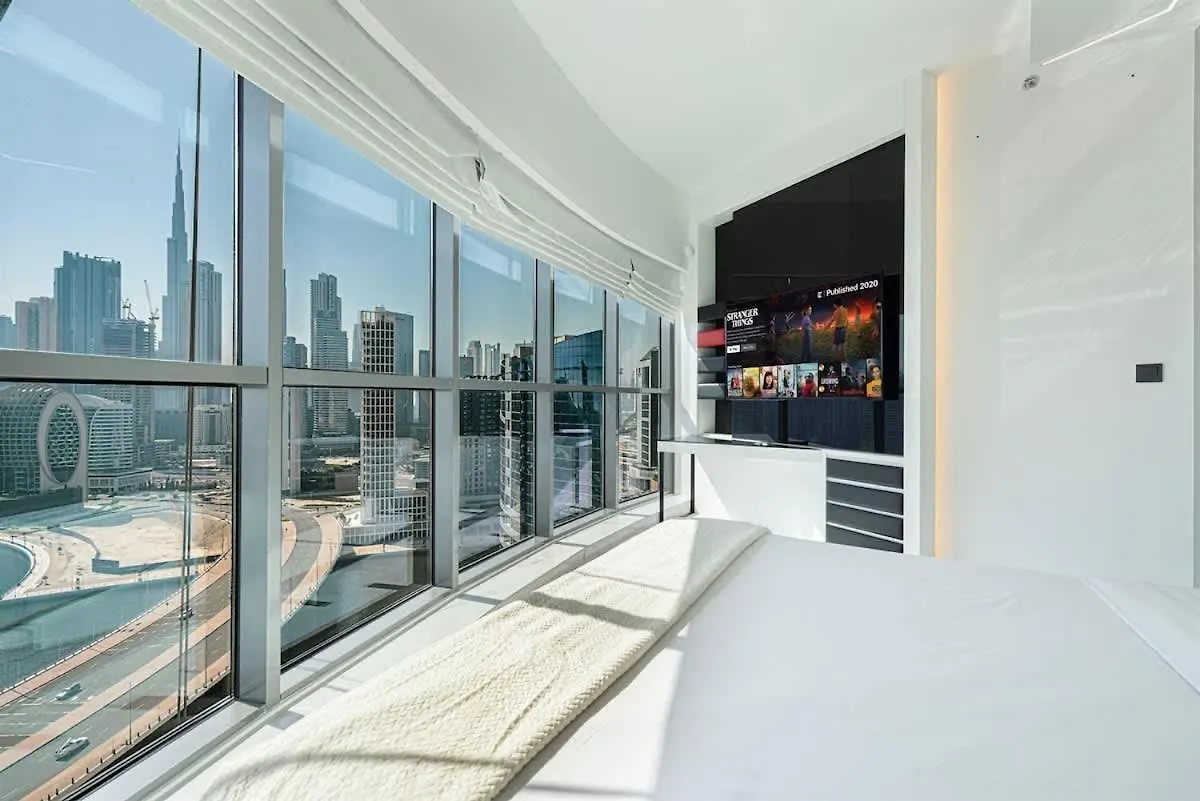Canal Vista Luxury 2Br In Business Bay Apartment Dubai