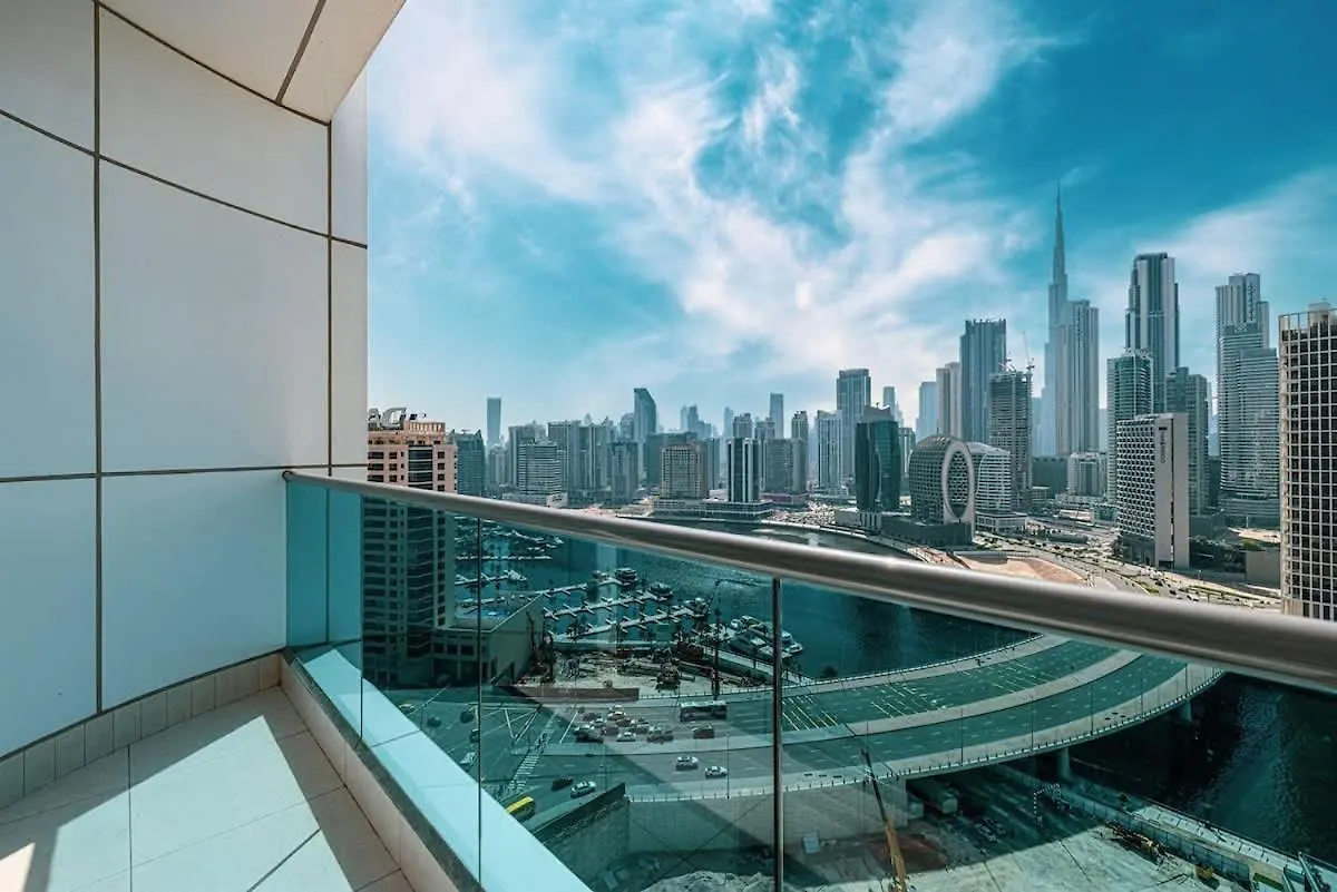 Canal Vista Luxury 2Br In Business Bay Apartment Dubai