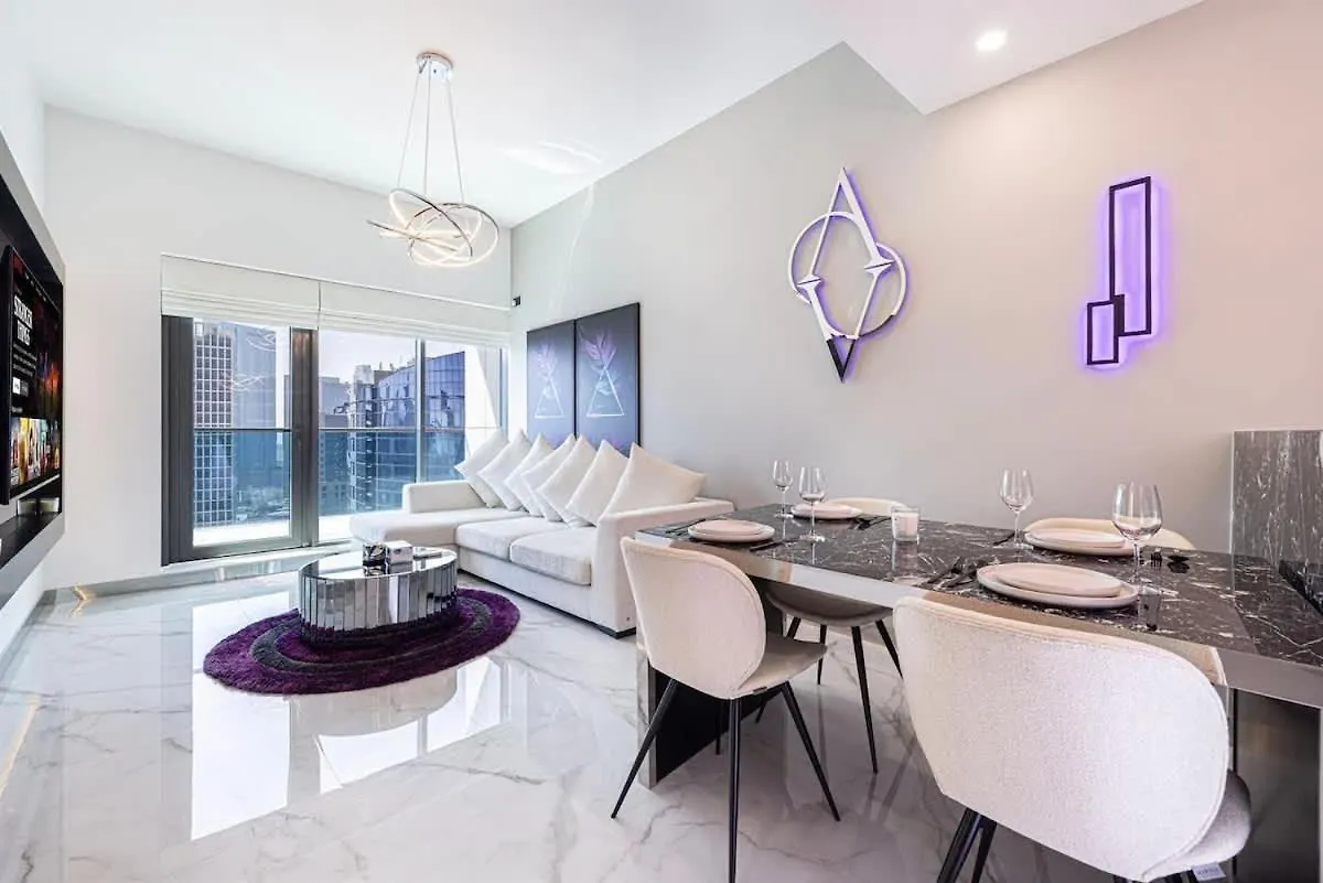 Canal Vista Luxury 2Br In Business Bay Apartment Dubai