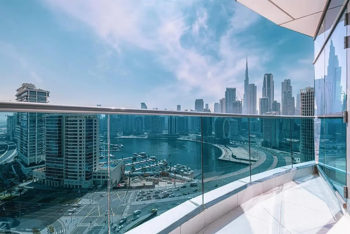 Canal Vista Luxury 2Br In Business Bay Apartment Dubai